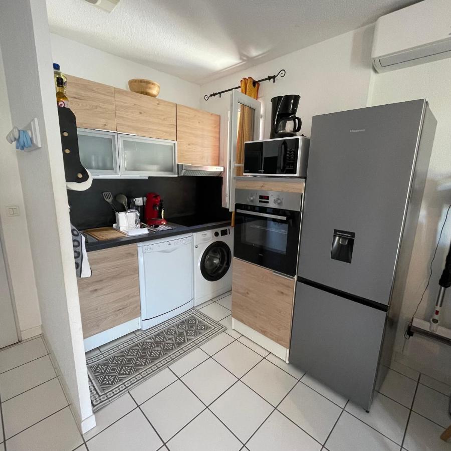 Maison Plain Pied Avec Climatisation Dans Une Residence Privee Avec Piscine 圣萨特尼莱斯艾 外观 照片